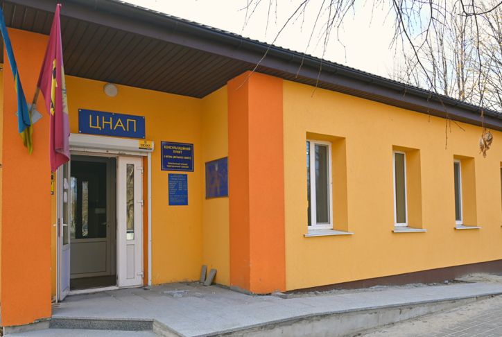 За підтримки міграційної служби Золотниківський ЦНАП розпочав надавати послуги з оформлення паспортів