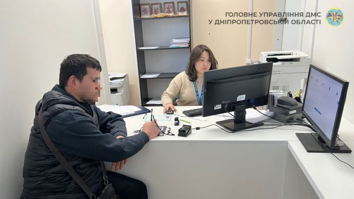 У Дніпрі виявили громадянина Узбекистану, який незаконно перебуває на території України.
