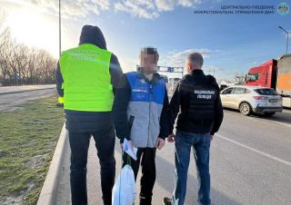 Перевищив строк і перебував без документів: з Кіровоградщини примусово видворено іноземця