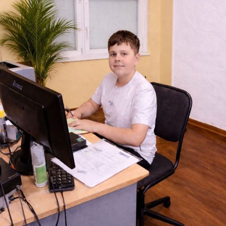 Перший крок до самостійності — власний закордонний паспорт