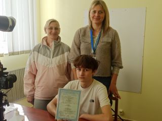 Перший паспорт у день народження