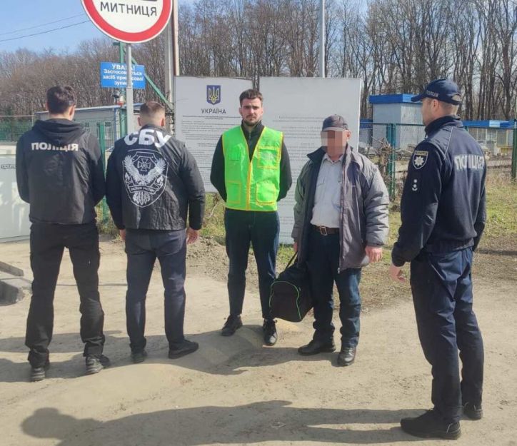 Через пункт пропуску «Мамалига» примусово видворили громадянина Азербайджану