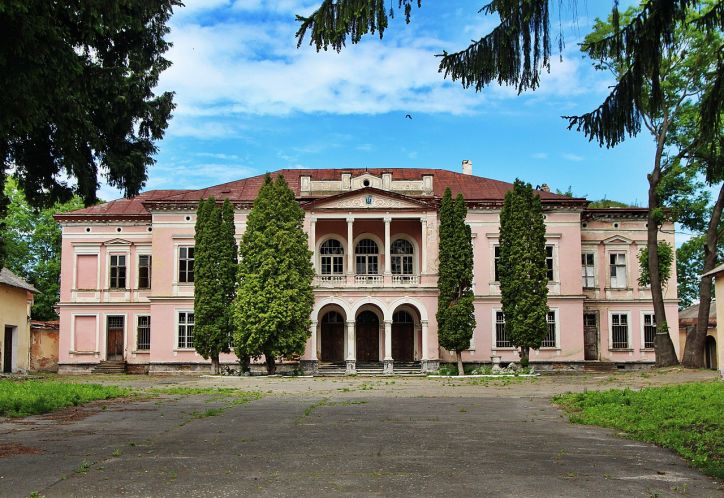 Сучасний сервіс у серці «Галицької Венеції»