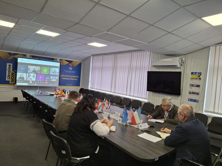 Хмельниччина: відбулася міжвідомча онлайн-нарада щодо взаємодії територіальних громад та підрозділів ДМС