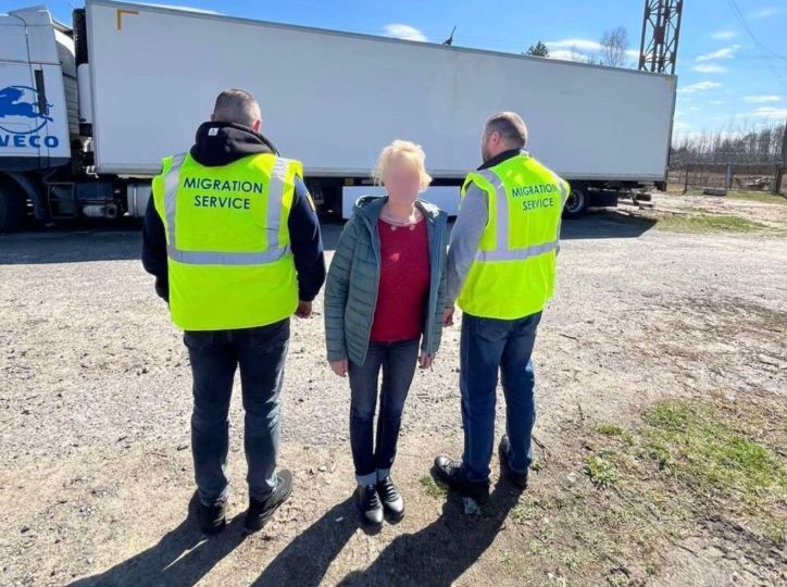 Примусове видворення іноземки