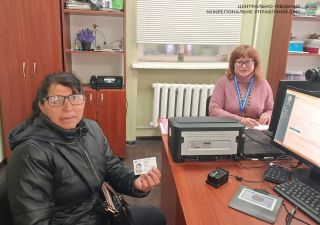 У 49 років отримала перший паспорт: історія відновлення документів