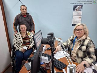 Чотири паспорти заради однієї найважливішої поїздки