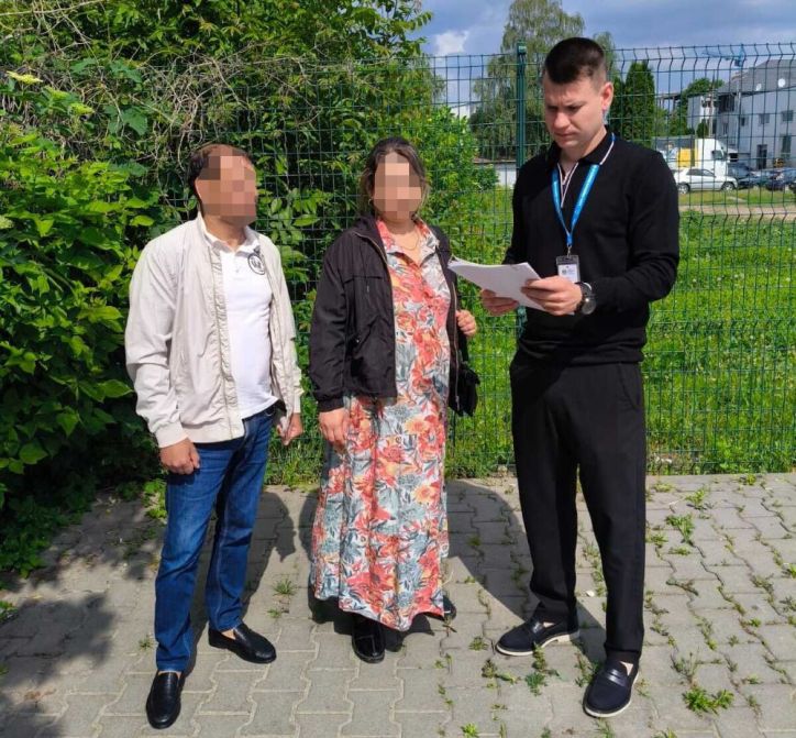 Не дотрималися термінів перебування:  на Буковині примусово повернуть чотирьох громадян Молдови