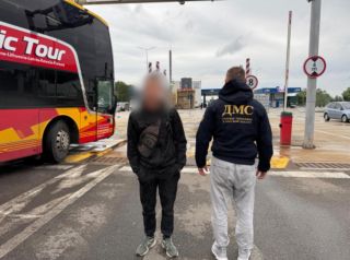 Порушника міграційного законодавства примусово видворено з України