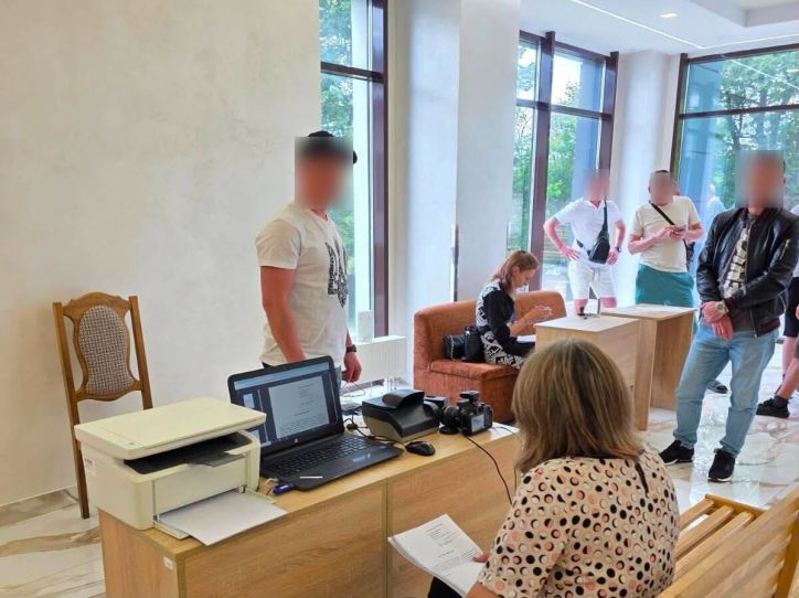 Поруч з Героями: допомагаємо якнайшвидше відновити документи військовим, звільненим із полону