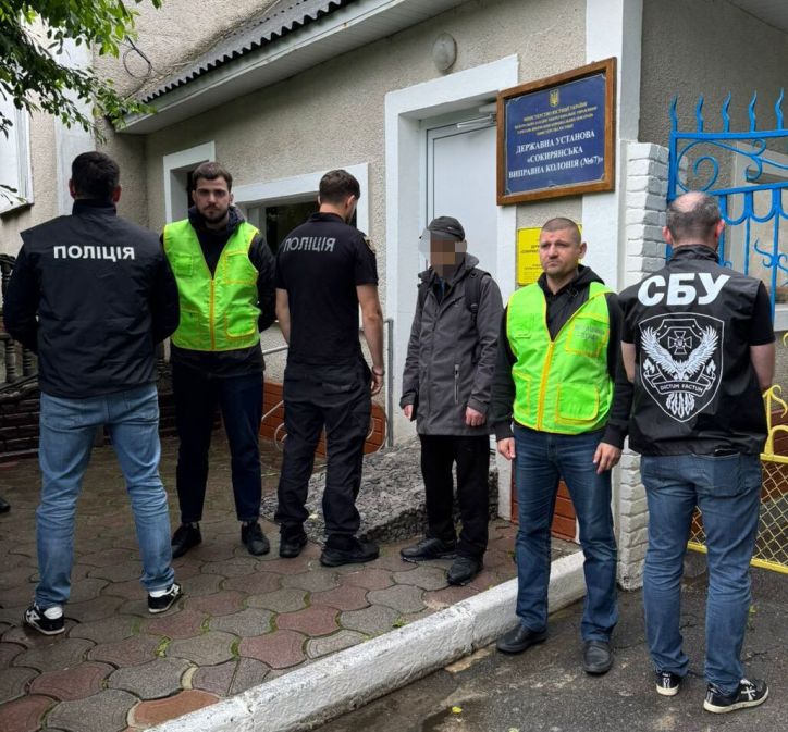 У Сокирянах оштрафували двох іноземців та примусово видворили звільненого з колонії громадянина Молдови