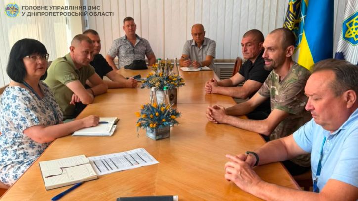 В Головному управлінні ДМС у Дніпропетровській області відбулася зустріч керівництва з ветеранами війни, які працюють у підрозділах Міграційної служби