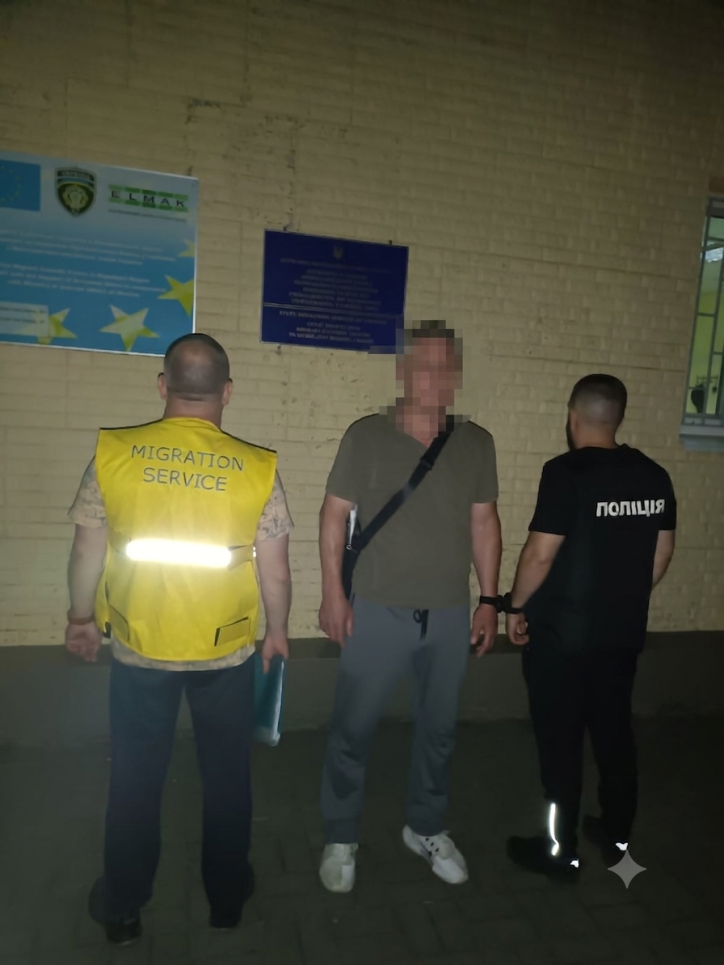 У Запоріжжі виявили іноземця без документів: порушника поміщено до ПТПІ для подальшого видворення з країни