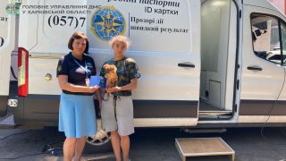 Мобільні підрозділи ДМС продовжують забезпечувати паспортними послугами жителів прифронтових громад