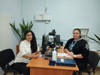 Громадянка Вірменії отримала паспорт громадянина України