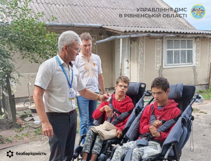 Безбар’єрність у дії: жителі Радивилівщини отримали ID-картки за місцем проживання