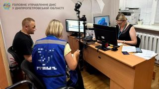 У Дніпрі міграційники плідно співпрацюють з громадськими огранізаціями в питаннях допомоги військовослужбовцям