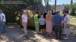 Працівники Відділу №15 у м. Павлограді надавали консультації на місці удару КАБами по місту
