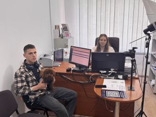 За паспортом — у компанії вірного друга!