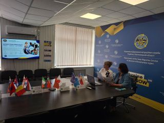 Навчаємось заради доступності: «Година безбар’єрності» для працівників УДМС Хмельниччини