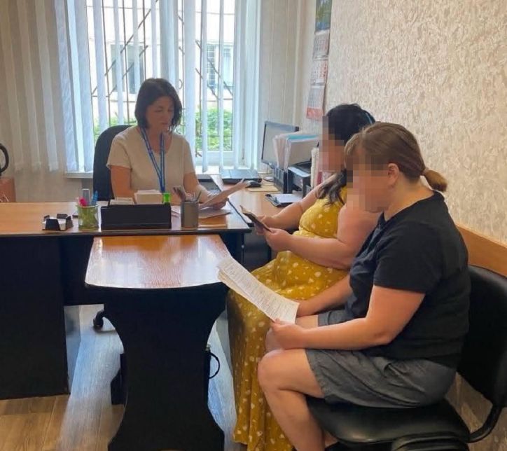 Понад дозволений строк: відповідальність понесли і гостя, і приймаюча сторона