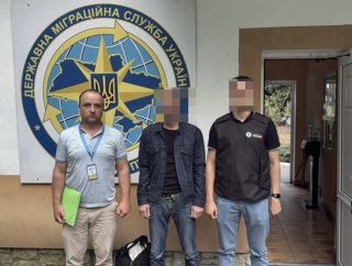 Порушника міграційного законодавства примусово видворено з України
