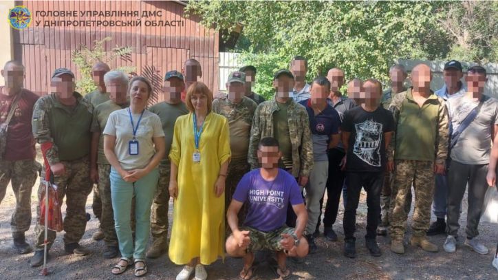 Одразу 17 військовослужбовців приїхали прямо з фронту для відновлення паспортів