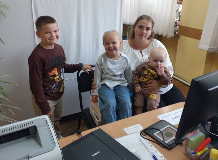 Чотири паспорти за один візит-саме так цього разу було у Горохівському відділі УДМС