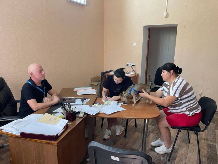 Коли за паспортом-разом із найкращим другом!