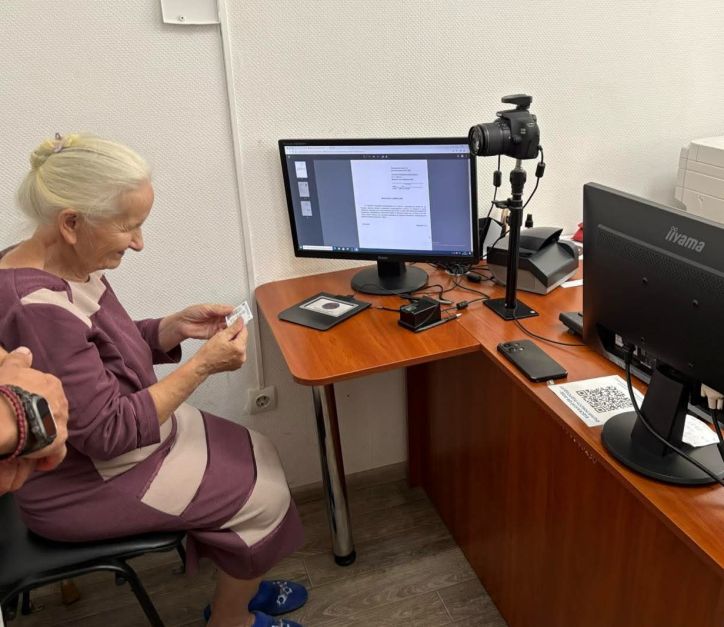 Новий паспорт після втрати документів: у Кропивницькому допомогли 70-річній переселенці
