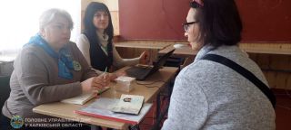 Підтримка громадян після обстрілу: консультації ДМС у Пункті незламності