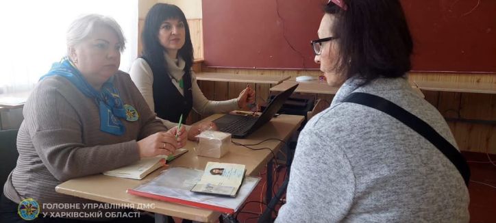 Підтримка громадян після обстрілу: консультації ДМС у Пункті незламності