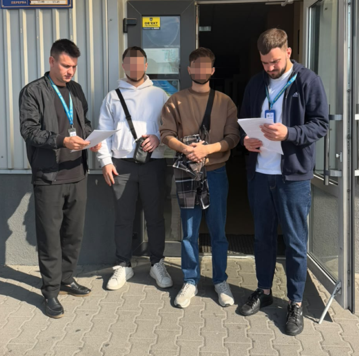 На Буковині п’ятьох іноземців примусово повернули до країн походження