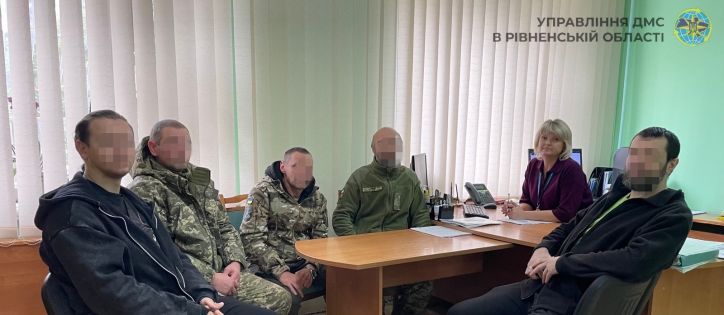 Поруч із тими, хто боронить Україну