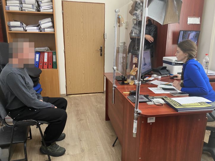 В Ужгороді військовослужбовець скористався послугою одночасного оформлення