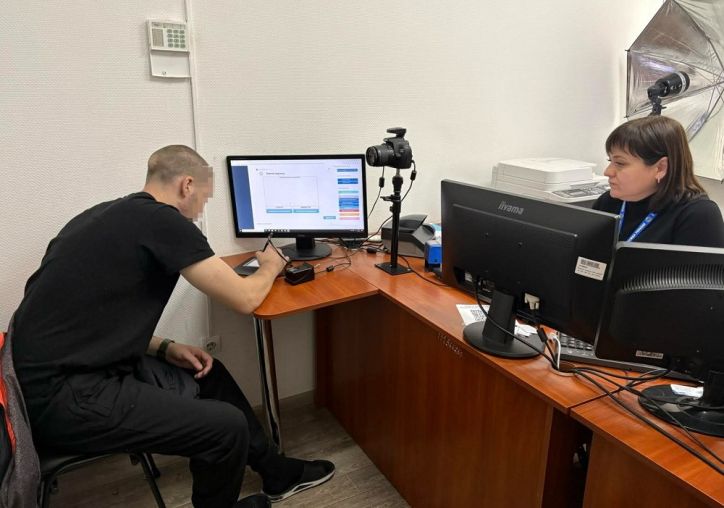 Військовий, чий паспорт згорів, подав документи на нову ID-картку