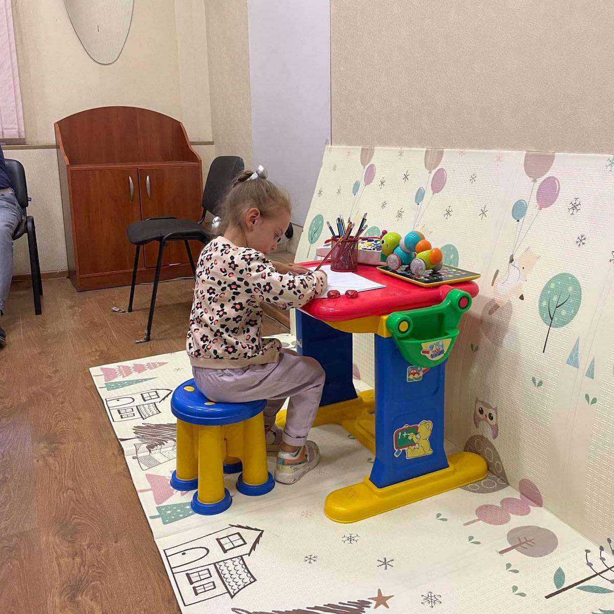 Дитячий куточок для наших маленьких відвідувачів! :: Державна ...