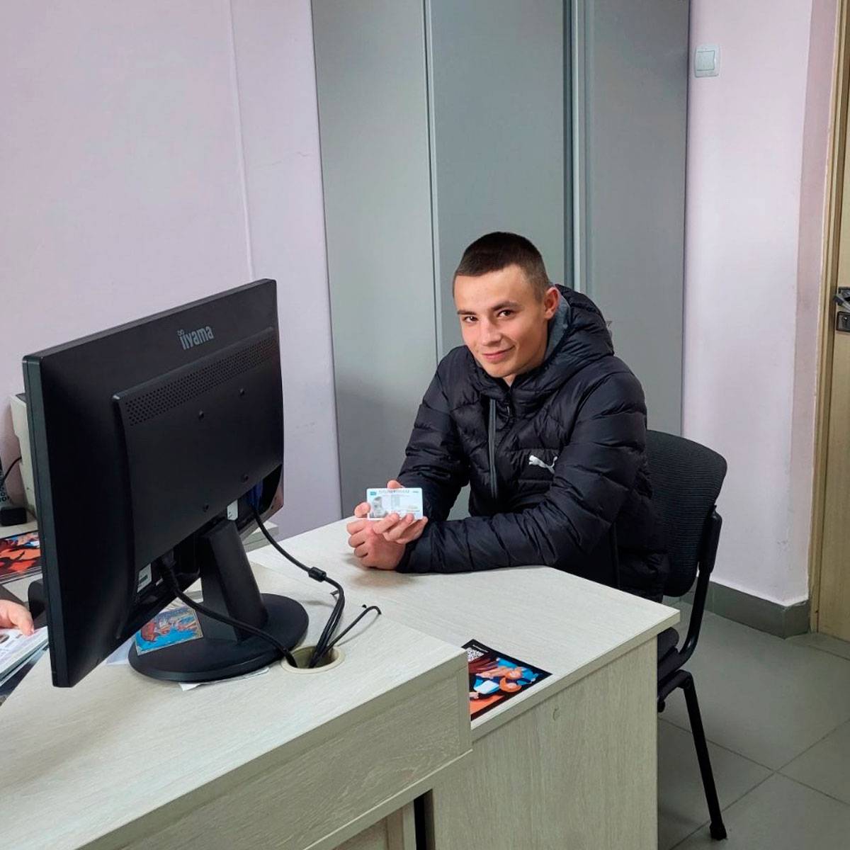 Оформлення паспорта громадянина України особі, яка повернулась на ...